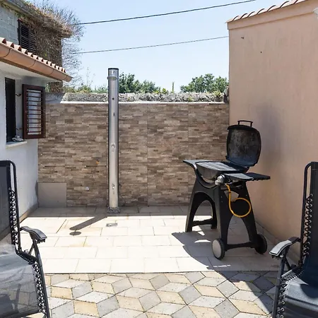House Bakic Nyaraló